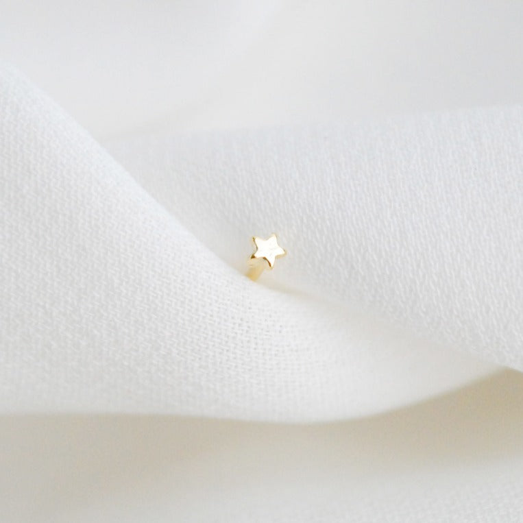 Tiny Little Star earring