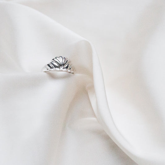 Jacqueline ring